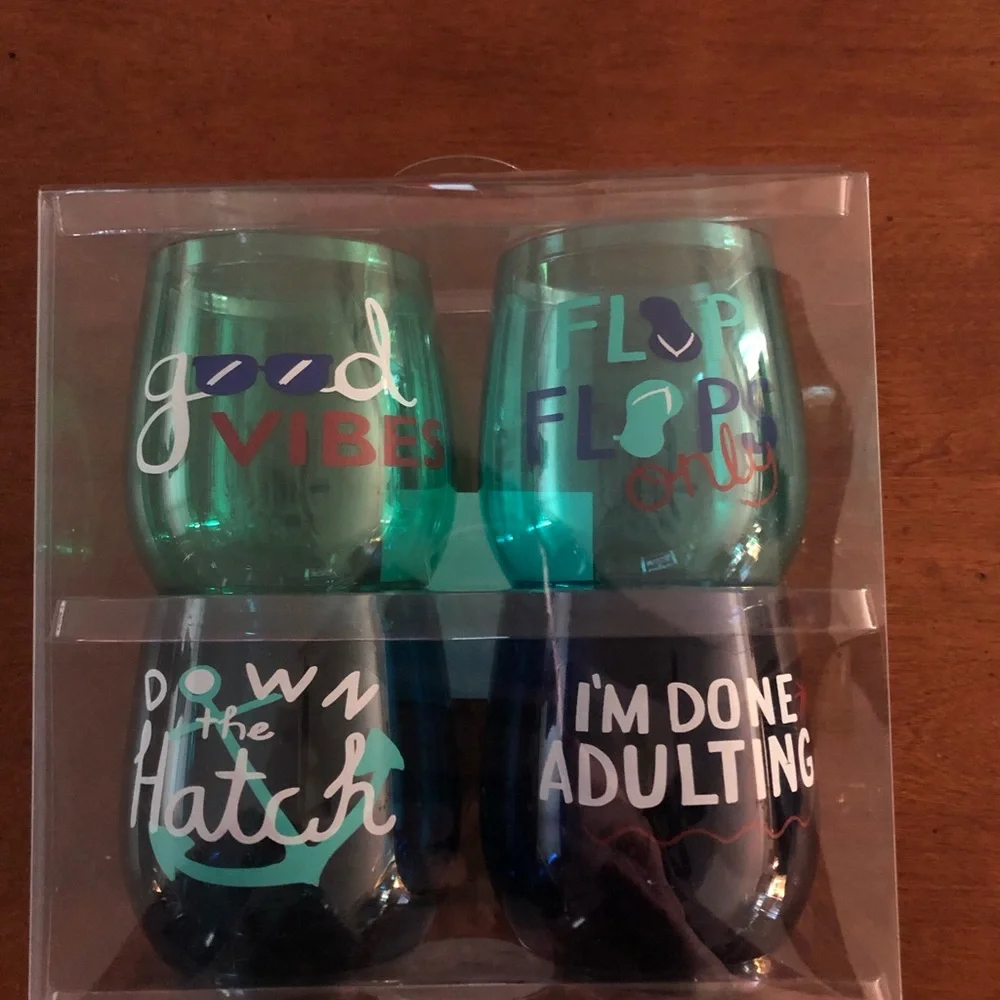 Set of 4 acrylic wine stemless glasses with fun sayings